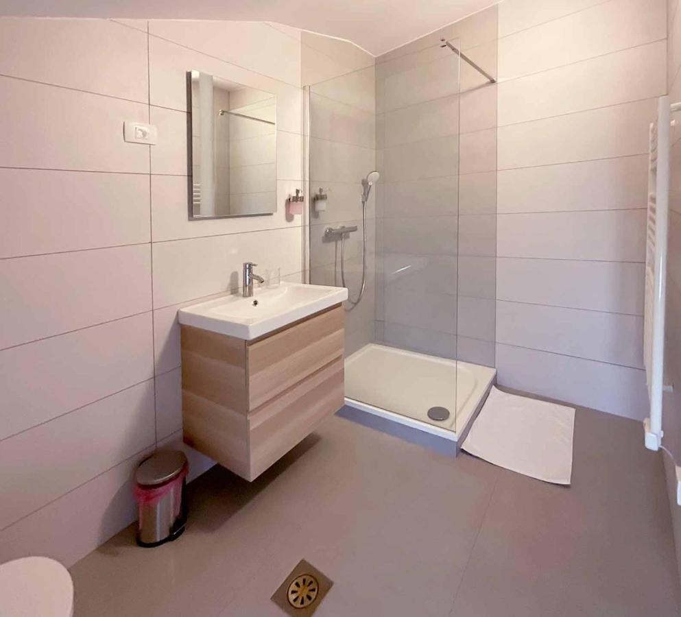 Soca Guesthouse Kanal 外观 照片